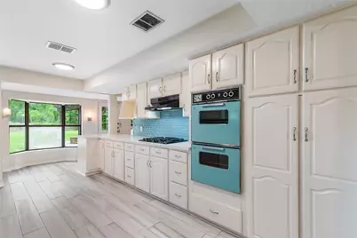 27216 Blueberry Hill Dr Drive, Conroe, TX 77385 - Photo 14