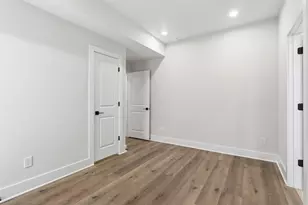 9403 Hammerly Blvd, Houston, TX 77080 - Photo 6