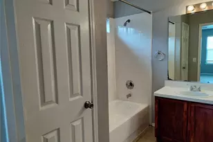 14930 Sugarhollow Dr, Sugar Land, TX 77498 - Photo 12