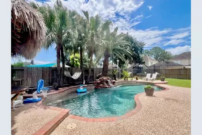 105 Laguna Pointe Drive, League City, TX 77573 - Photo 1