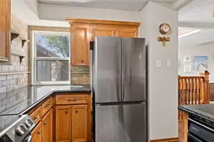 655 Davis Rd, League City, TX 77573 - Photo 6
