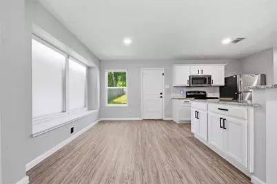 15011 Crockett Road, Willis, TX 77378 - Photo 6