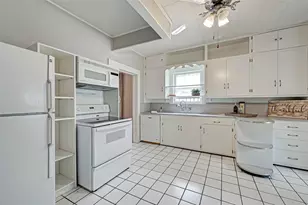 2206 Singleton St, Houston, TX 77008 - Photo 16