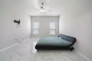 9303 Fuqua Breeze Dr, Houston, TX 77075 - Photo 18