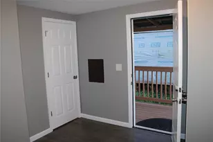 717 7th St, Dickinson, TX 77539 - Photo 2