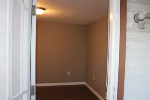 717 7th St, Dickinson, TX 77539 - Photo 6