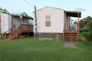 717 7th St, Dickinson, TX 77539 - Photo 2