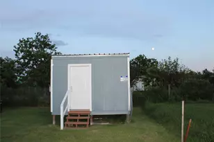 717 7th St, Dickinson, TX 77539 - Photo 10