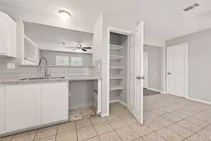 8617 Mapletwist St, Houston, TX 77083 - Photo 18