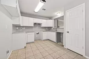 8617 Mapletwist St, Houston, TX 77083 - Photo 16