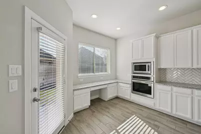 2542 Deerwood Heights Lane, Manvel, TX 77578 - Photo 14