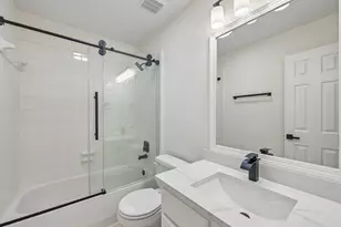 4607 Jade Green Ct, Houston, TX 77059 - Photo 32
