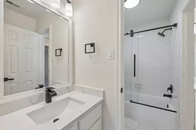 4607 Jade Green Court, Houston, TX 77059 - Photo 36
