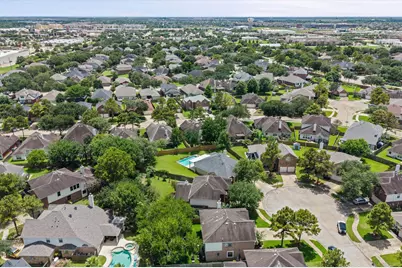 2615 Easton Springs Court, Pearland, TX 77584 - Photo 30