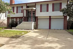 12210 Cliffgate Dr, Houston, TX 77072 - Photo 2