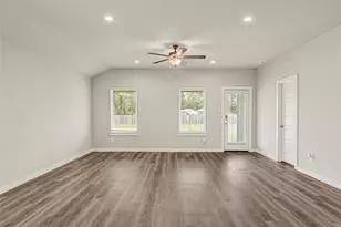 230 Alder Loop, Anahuac, TX 77514 - Photo 10