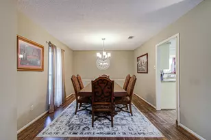 4814 Burning Tree Dr, Baytown, TX 77521 - Photo 4