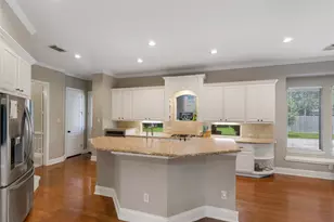 2525 W Ranch Dr, Friendswood, TX 77546 - Photo 8