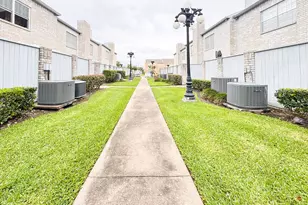 632 Wilcrest Dr, Houston, TX 77042 - Photo 18