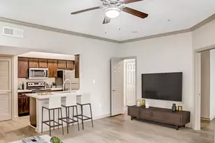 2700 Woodland Park Dr, Houston, TX 77082 - Photo 16