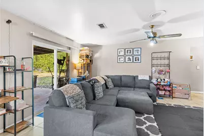 114 San Jacinto Street, Huntsville, TX 77320 - Photo 6