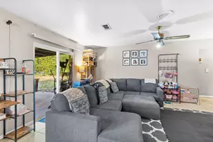 114 San Jacinto St, Huntsville, TX 77320 - Photo 6