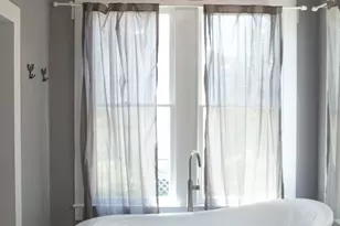 1911 34th St, Galveston, TX 77550 - Photo 10