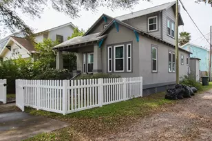 1911 34th St, Galveston, TX 77550 - Photo 26