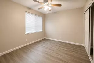 12417 S Dairy Ashford Rd, Houston, TX 77099 - Photo 8