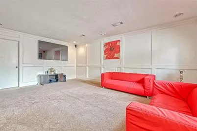 711 Lodgehill Lane, Houston, TX 77090 - Photo 32
