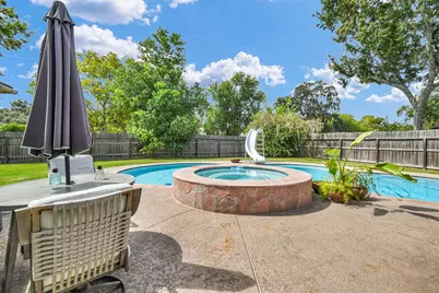 131 Frostwood Drive, Lake Jackson, TX 77566 - Photo 44