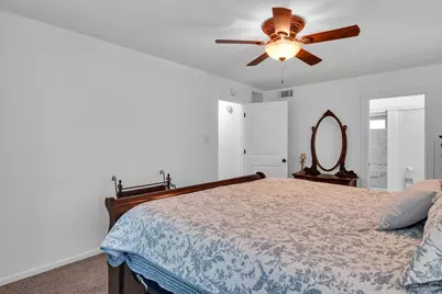 131 Frostwood Drive, Lake Jackson, TX 77566 - Photo 24