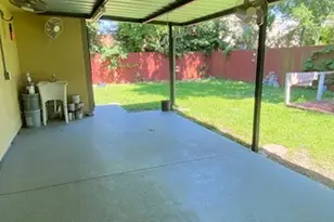6623 Cresthill St, Houston, TX 77033 - Photo 24