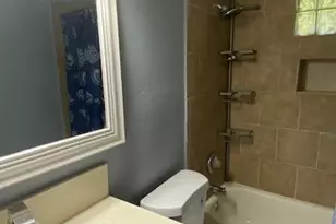 6623 Cresthill St, Houston, TX 77033 - Photo 22