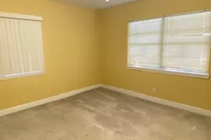 6623 Cresthill St, Houston, TX 77033 - Photo 18