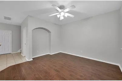 214 W Stedhill Loop Loop, Conroe, TX 77384 - Photo 10