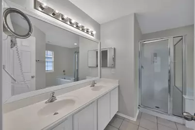 214 W Stedhill Loop Loop, Conroe, TX 77384 - Photo 18