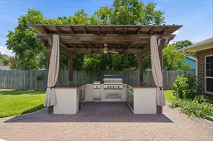 2516 Woodcreek Dr, Pearland, TX 77581 - Photo 36