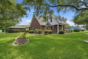 2516 Woodcreek Dr, Pearland, TX 77581 - Photo 8