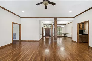2516 Woodcreek Dr, Pearland, TX 77581 - Photo 10