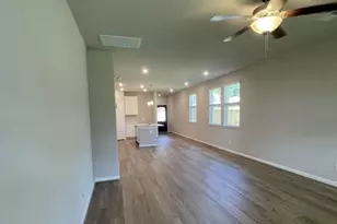 7052 Silverleaf Oak St, Conroe, TX 77304 - Photo 8