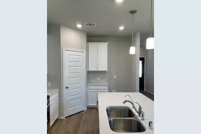 7052 Silverleaf Oak Street, Conroe, TX 77304 - Photo 6