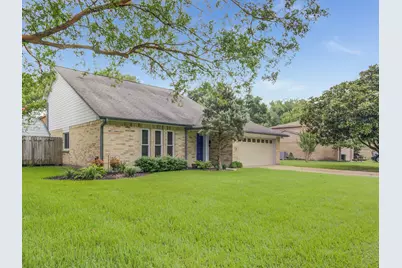 208 Old Oaks, League City, TX 77573 - Photo 1