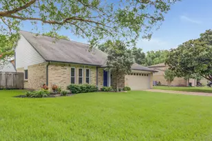 208 Old Oaks, League City, TX 77573 - Photo 1