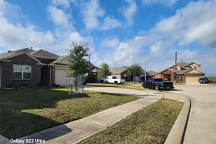 21007 Whitehaven Bluff Trail, Katy, TX 77449 - Photo 4