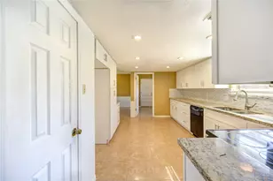 1003 Suwanee Ln, Houston, TX 77090 - Photo 14