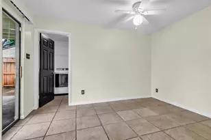 15830 Pipers View Dr, Houston, TX 77598 - Photo 12