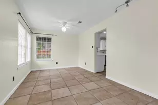 15830 Pipers View Dr, Houston, TX 77598 - Photo 10