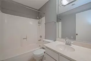 11605 Southlake Dr, Houston, TX 77077 - Photo 38