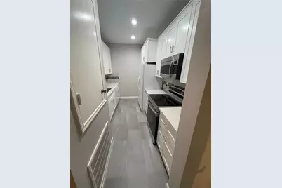 17481 Red Oak Drive #17481, Houston, TX 77090 - Photo 8